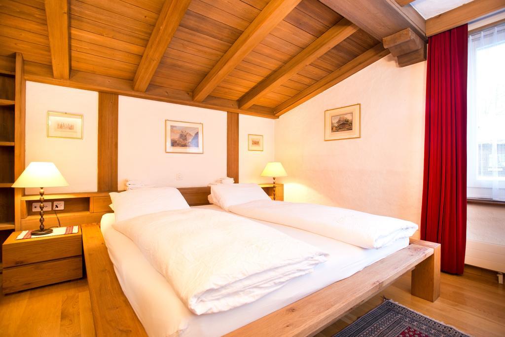 Bernerhof Residence Grindelwald Room photo